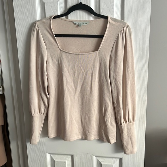 Square Neck Puff Sleeve Top - Picture 3 of 8